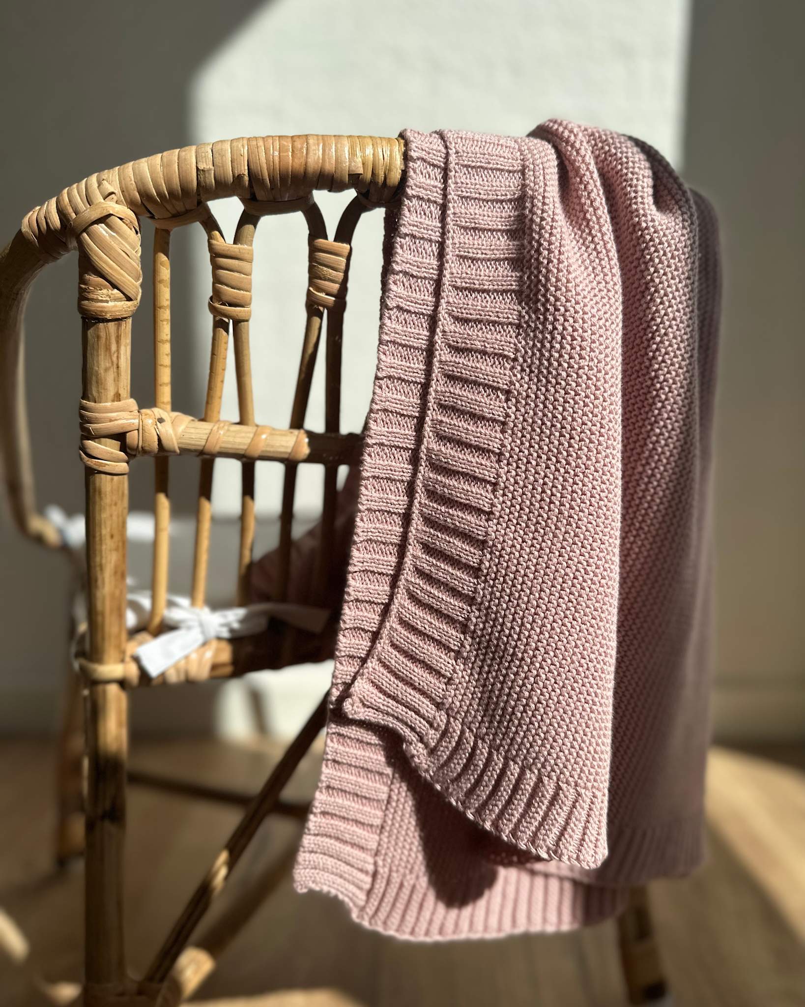 Knitted Blanket - Misty Rose 